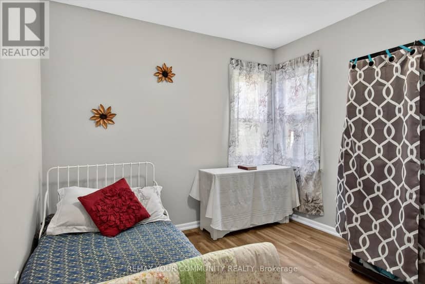 426 Wolsely Street — photo 17 of 27