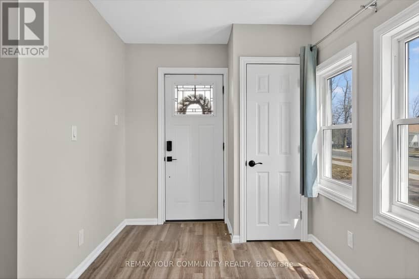 426 Wolsely Street — photo 3 of 27