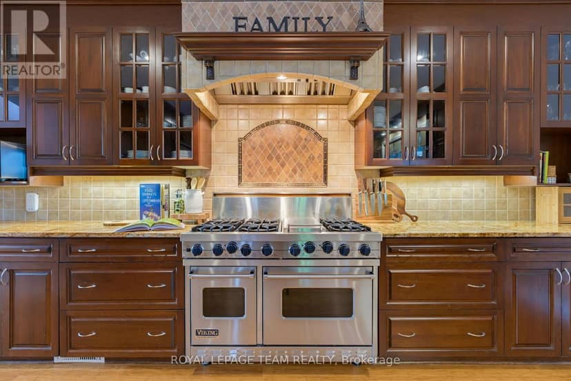 7 Tradewinds Drive — photo 12 of 40