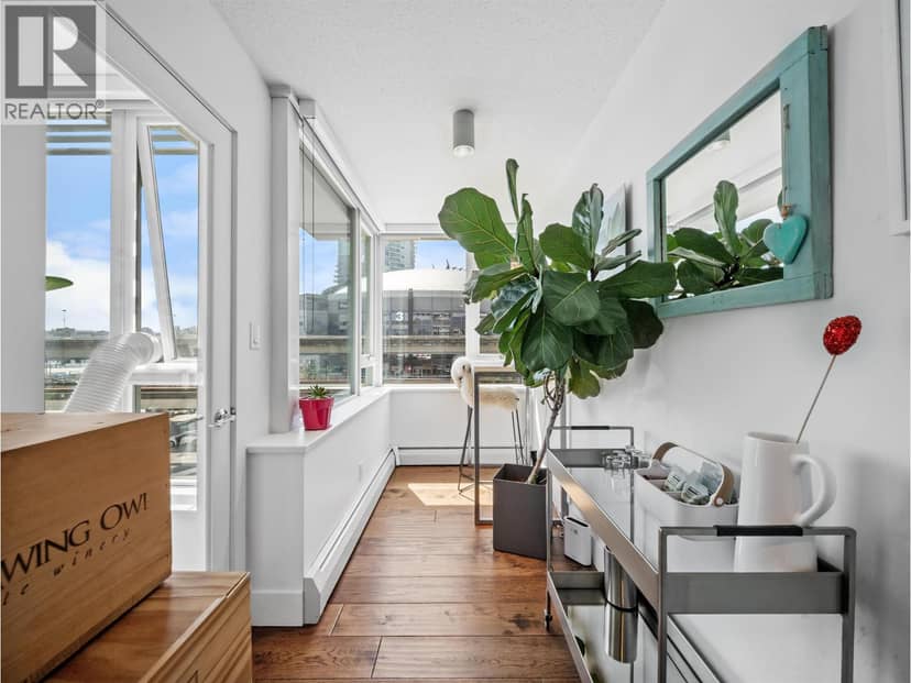 502 688 ABBOTT STREET, Vancouver, photo 7