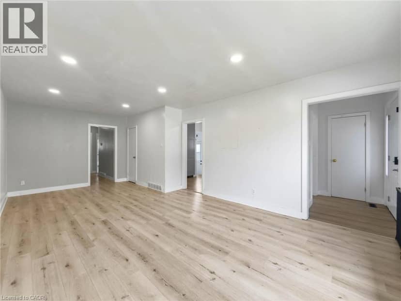 220 CAIRN Street — photo 12 of 40