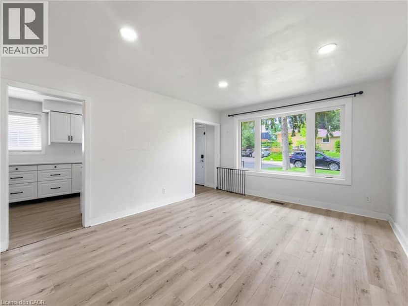 220 CAIRN Street — photo 14 of 40