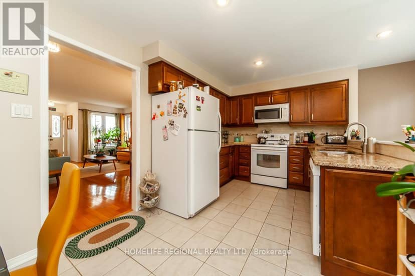 20 Rosemarie Crescent — photo 9 of 23