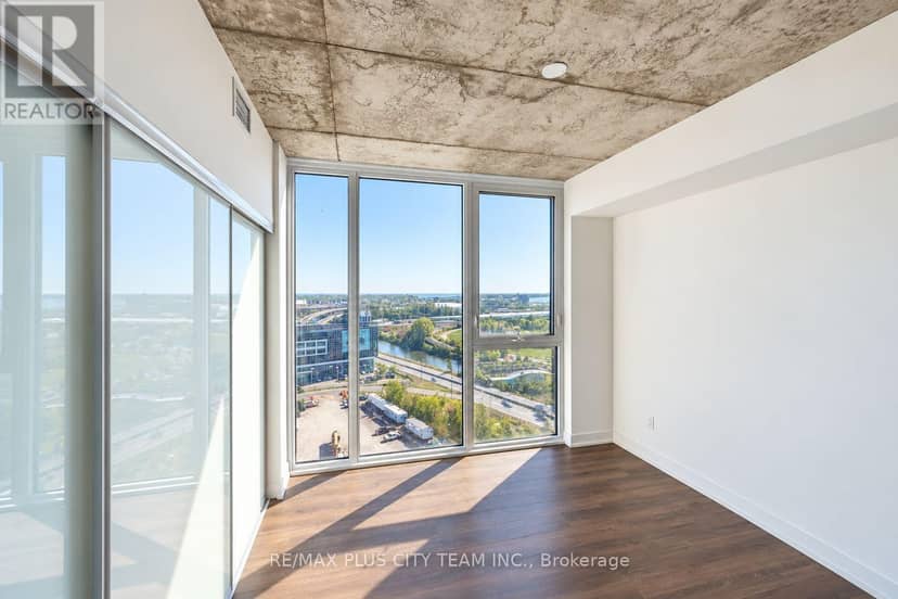 1504 - 15 Baseball Place — photo 10 of 14