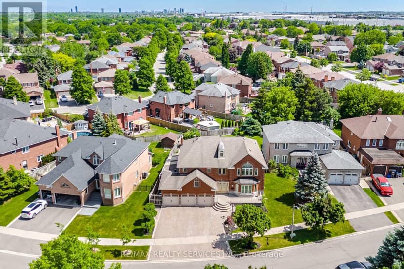 36 Shadywood Road, Brampton