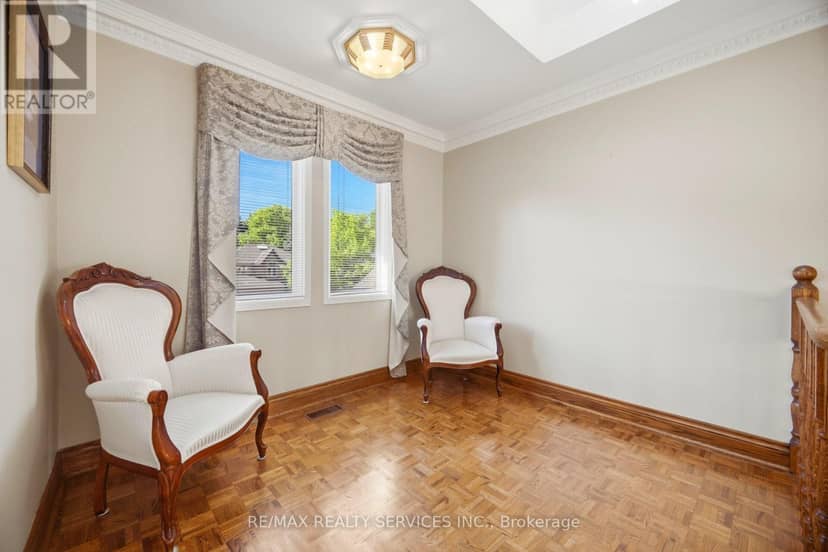 36 Shadywood Road — photo 19 of 40