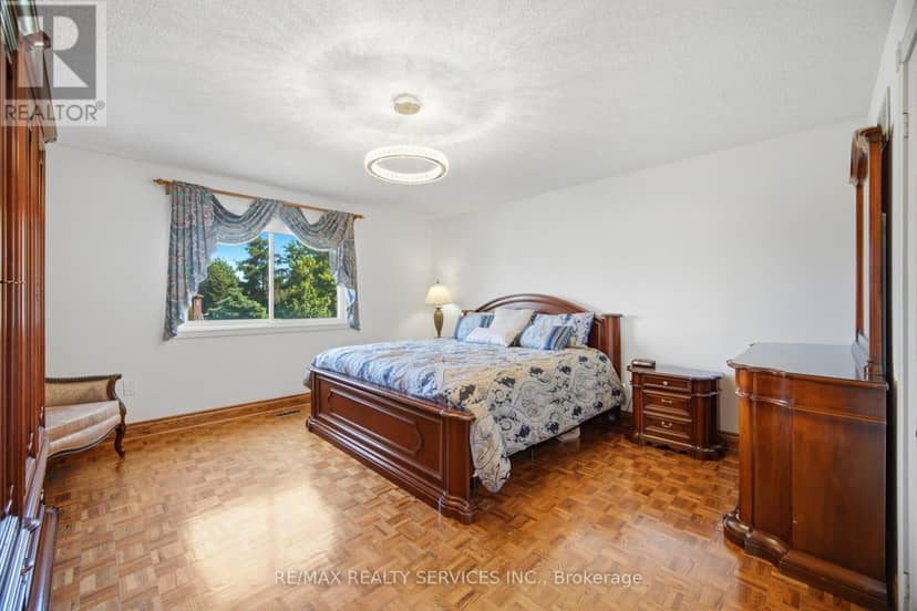 36 Shadywood Road — photo 26 of 40