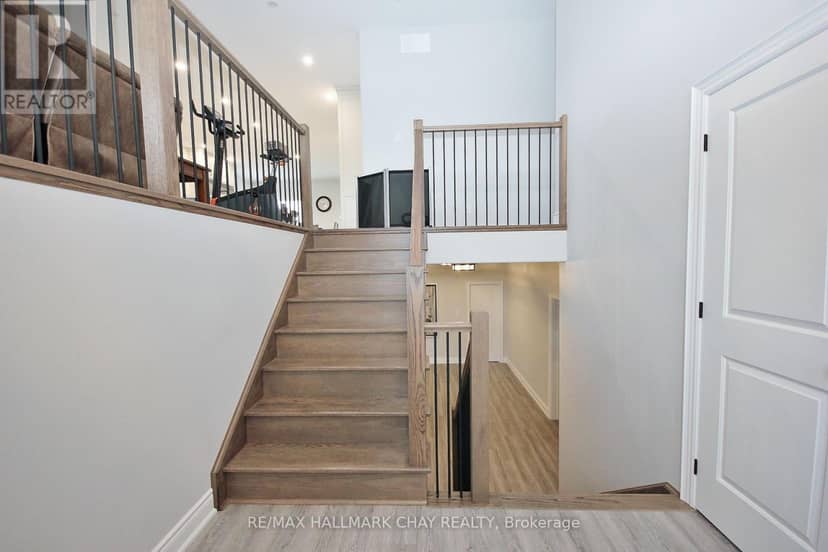 37 Hillside Drive, Georgian Bay, photo 5