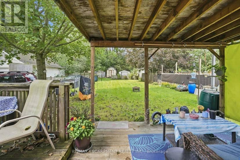 9 Lancaster Avenue — photo 18 of 24