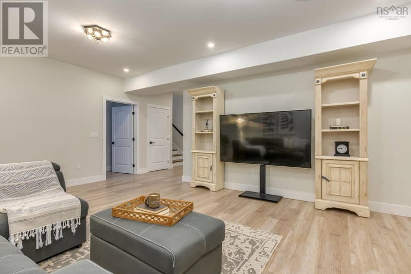 72 Bristolton Avenue — photo 39 of 40