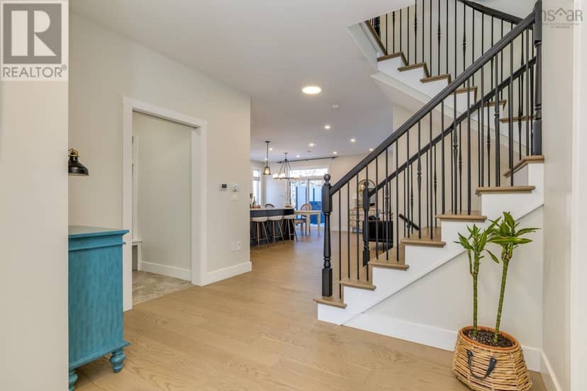 72 Bristolton Avenue — photo 6 of 40
