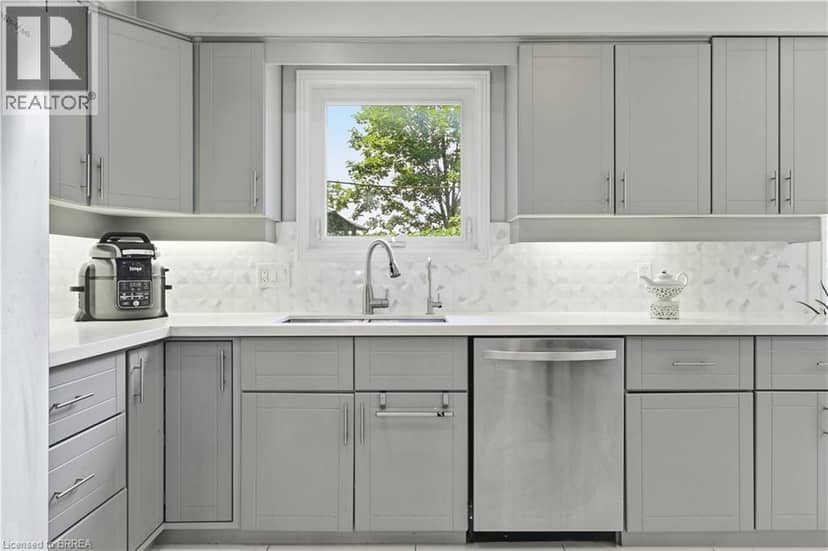 512 HAWTHORNE Crescent, Milton, photo 8