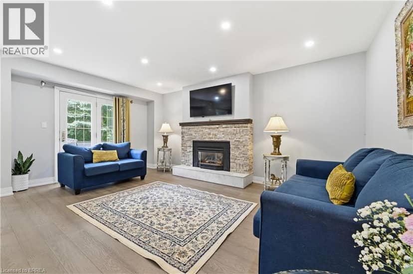 512 HAWTHORNE Crescent — photo 15 of 40