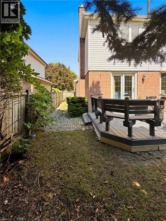 512 HAWTHORNE Crescent — photo 39 of 40
