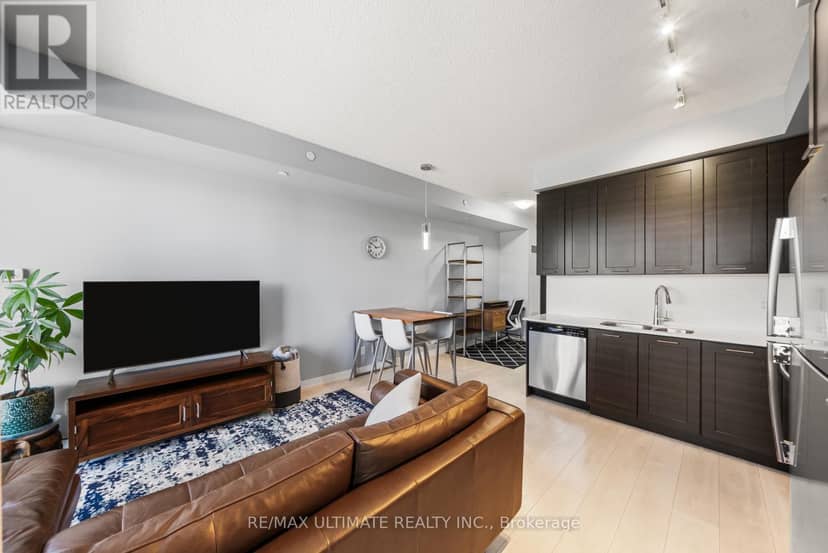 1001 - 50 Bruyeres Mews — photo 14 of 29