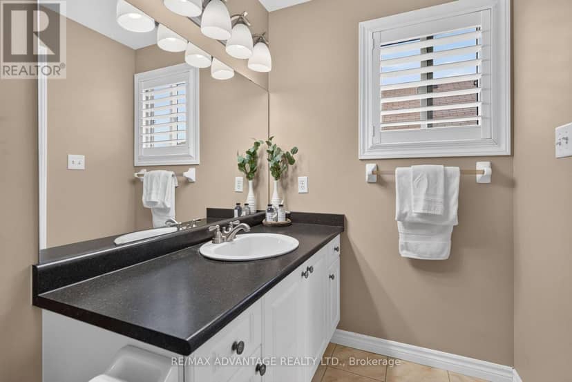 782 Reeves Avenue — photo 17 of 40