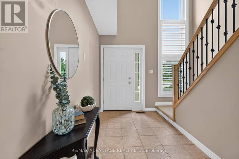 782 Reeves Avenue — photo 2 of 40