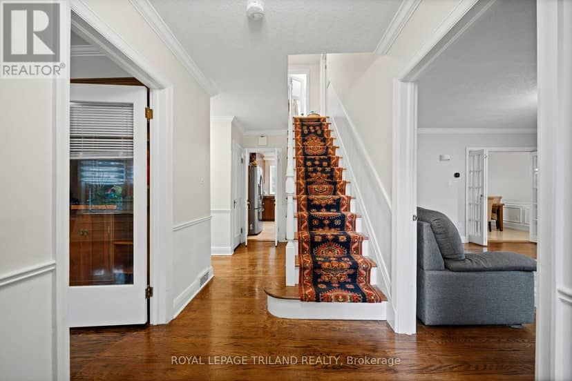 57 Westchester Drive, London North, photo 3