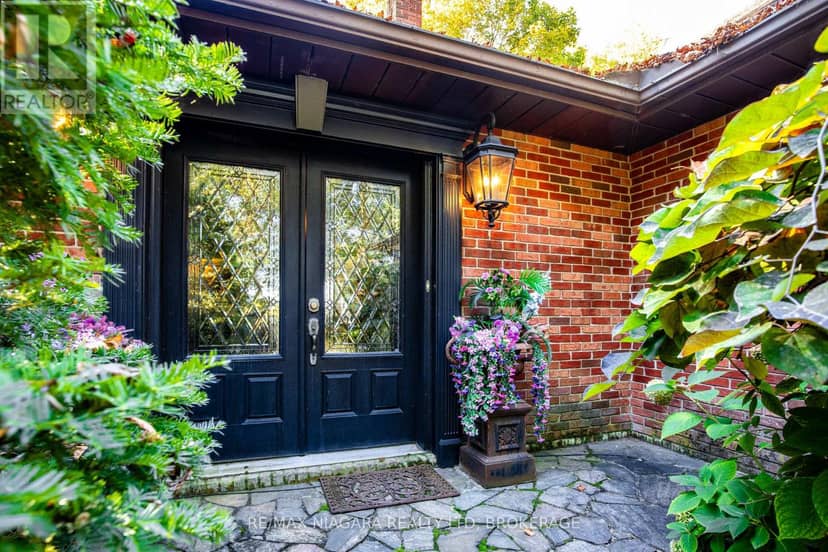 735 Lakeshore Road E, Port Colborne, photo 3