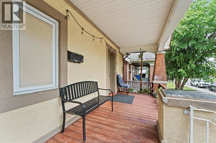 1571 Goyeau — photo 3 of 22