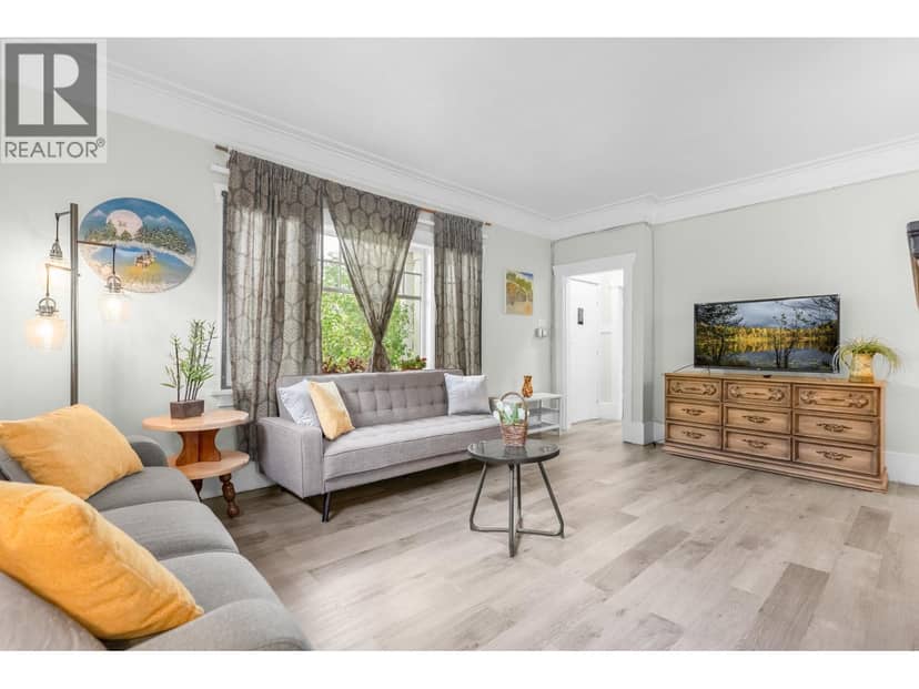 3425 W 8TH AVENUE, Vancouver
