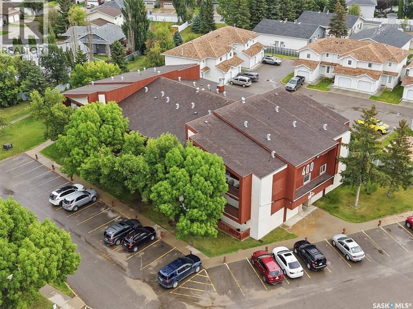 422 1580 Olive Diefenbaker DRIVE — photo 28 of 38