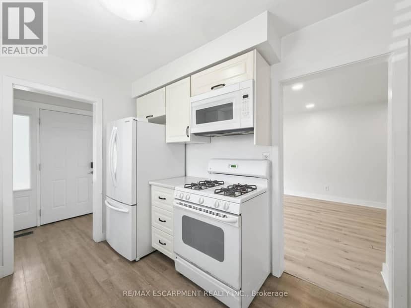 220 Cairn Street — photo 22 of 40