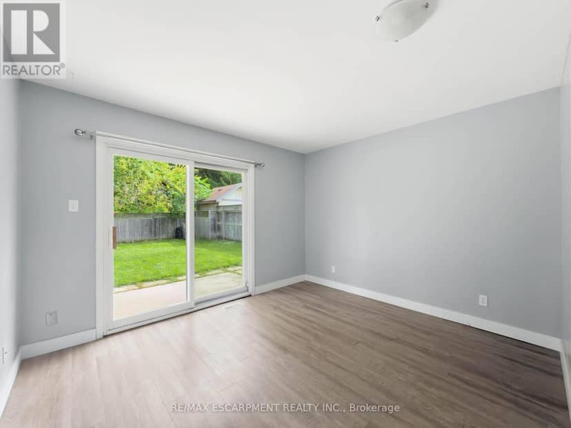 220 Cairn Street — photo 26 of 40
