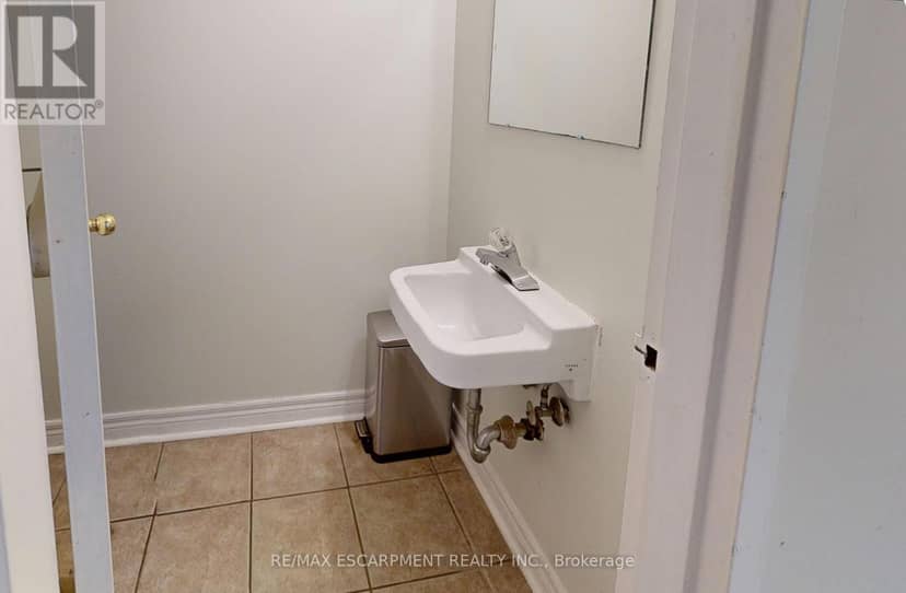3 - 132 Lock Street W — photo 22 of 38