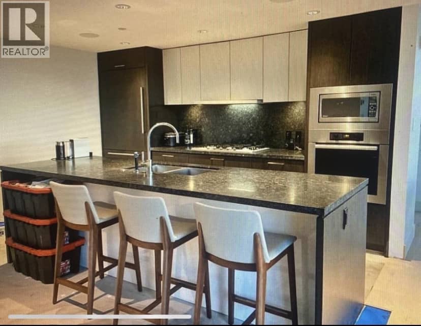 205 120 E 4TH STREET, North Vancouver, photo 2