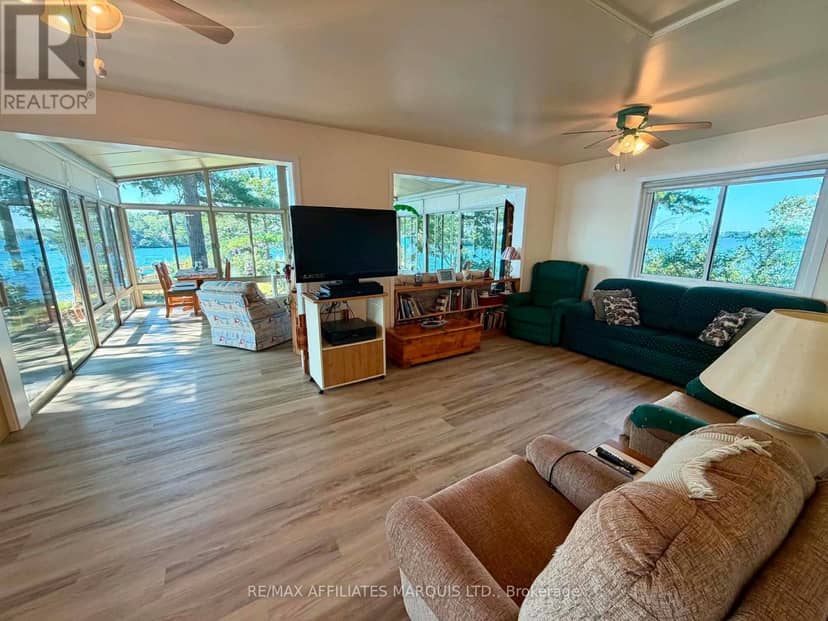 1 Island 49 Island — photo 23 of 40