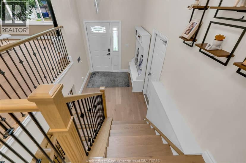2854 Mangin Crescent — photo 21 of 38