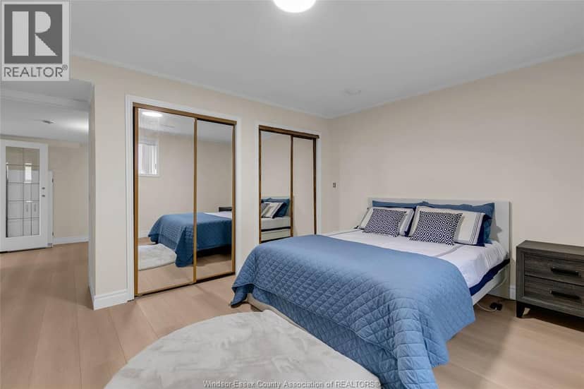 2854 Mangin Crescent — photo 31 of 38