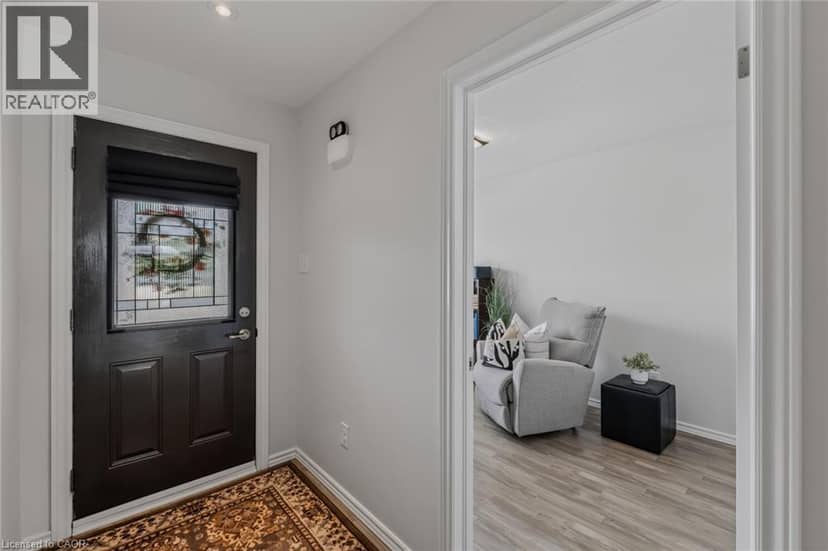 51 MILLCROFT Drive — photo 5 of 34