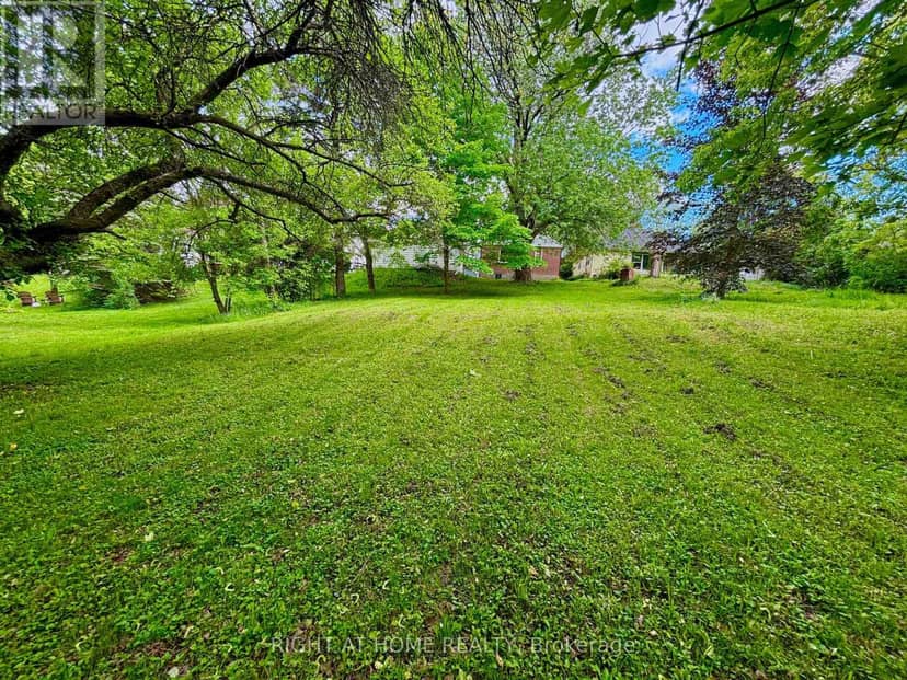 735 Srigley Street — photo 3 of 29