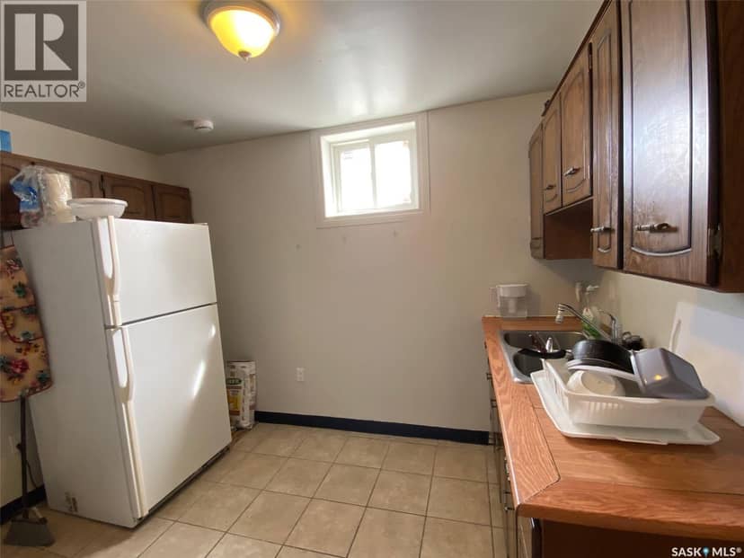 31 Irwin AVENUE — photo 13 of 22