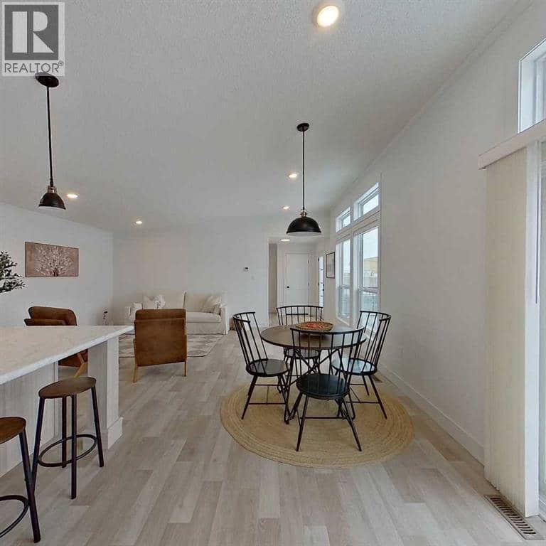 22 Tamarack Lane, Olds, photo 7