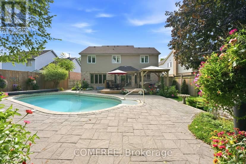 10 Sinclair Crescent — photo 3 of 28