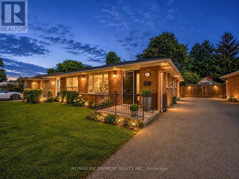 220 Cairn Street — photo 1 of 40