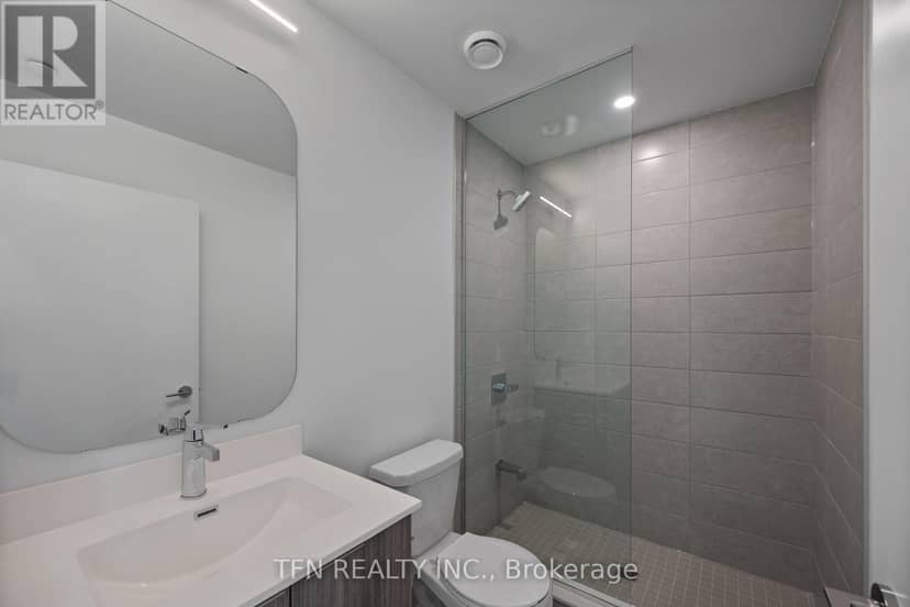 215 - 15 Richardson Street — photo 13 of 36