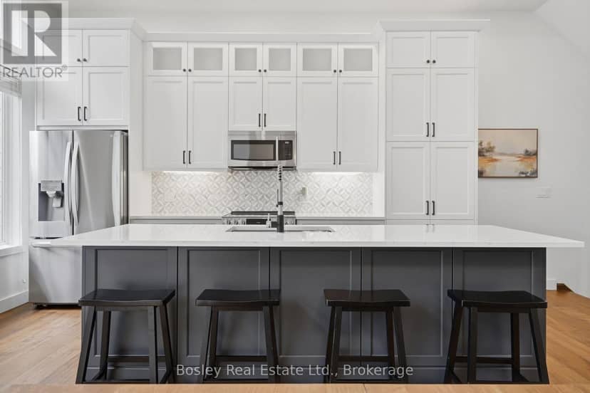 8 - 104 Farmgate Road — photo 11 of 32