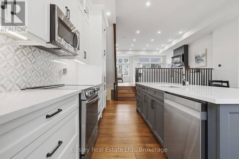 8 - 104 Farmgate Road — photo 13 of 32