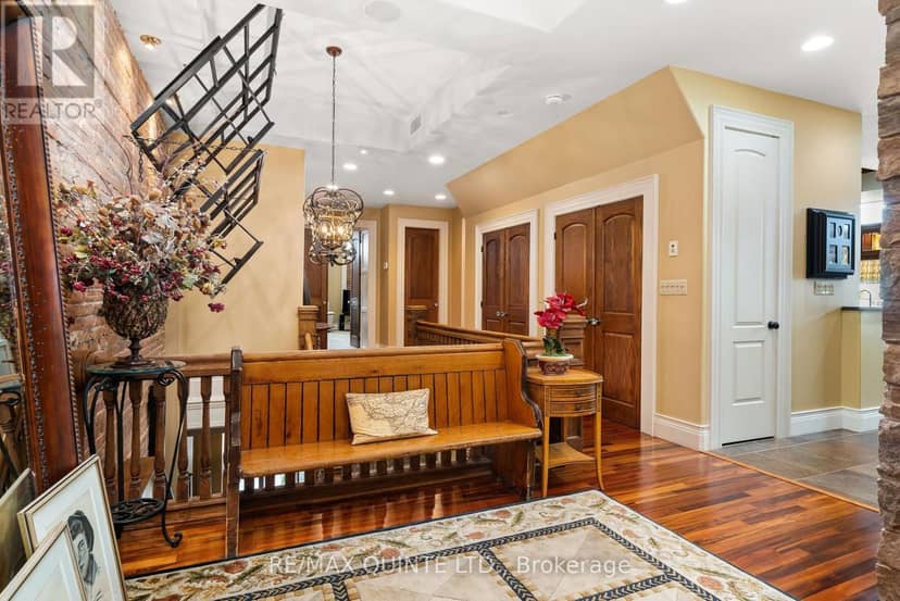 229 Main Street, Prince Edward County, photo 7
