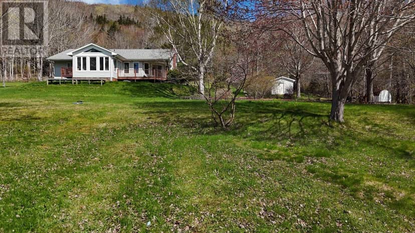 10797 Highway 105 — photo 28 of 33