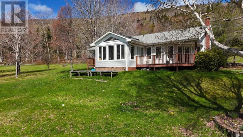 10797 Highway 105 — photo 29 of 33
