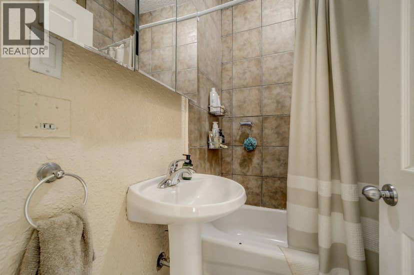 12316 21 Avenue — photo 14 of 40