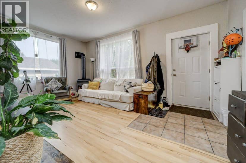 12316 21 Avenue, Blairmore, photo 5