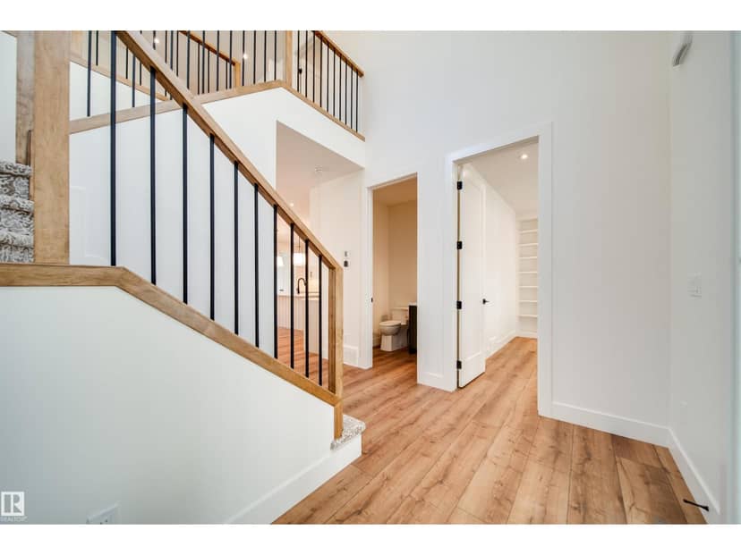 9647 72 AV NW, Edmonton, photo 2
