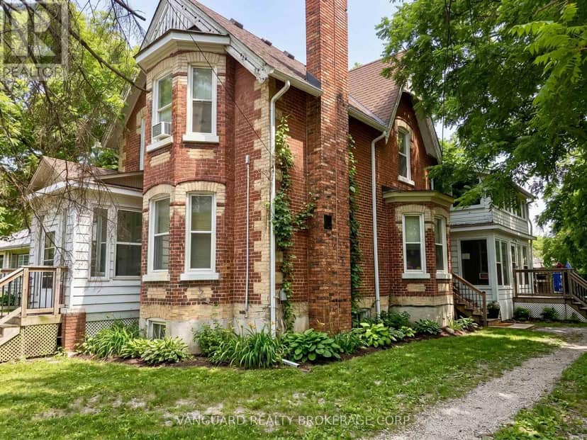 76 Wellington Street — photo 1 of 28