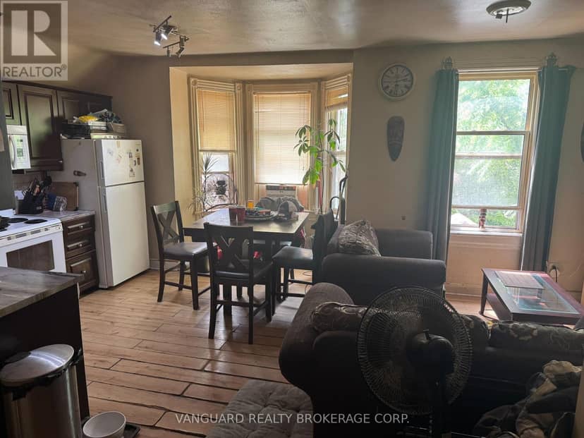 76 Wellington Street — photo 3 of 28